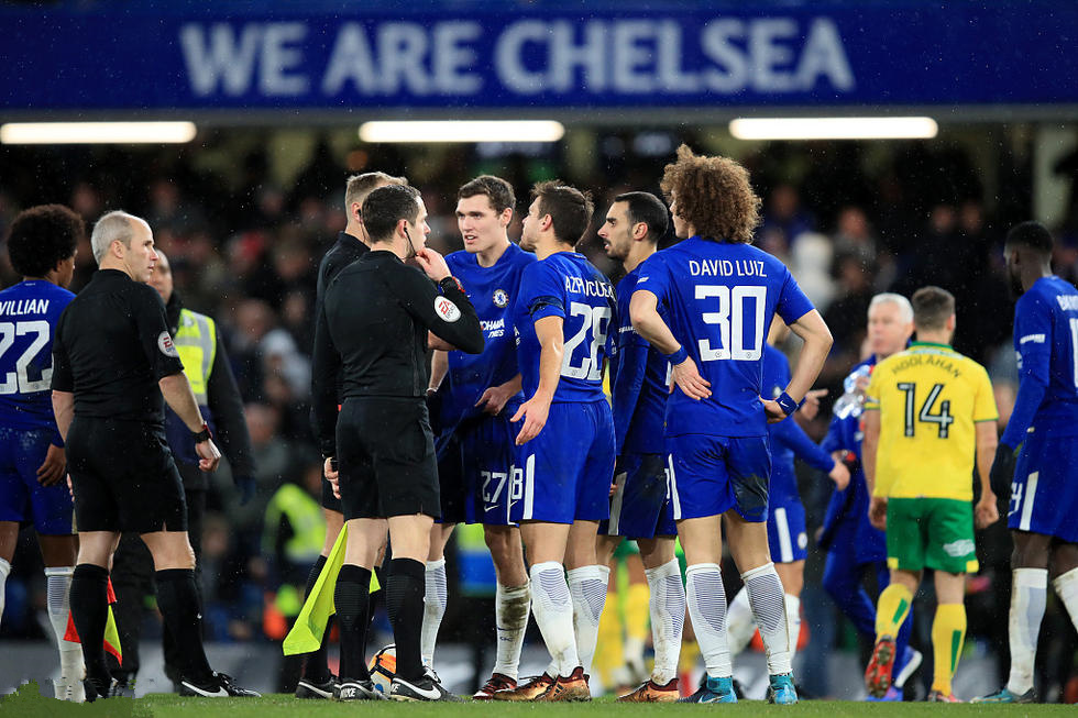 关于诺里奇中场球员突破封堵，全面助攻实力打动球迷的信息