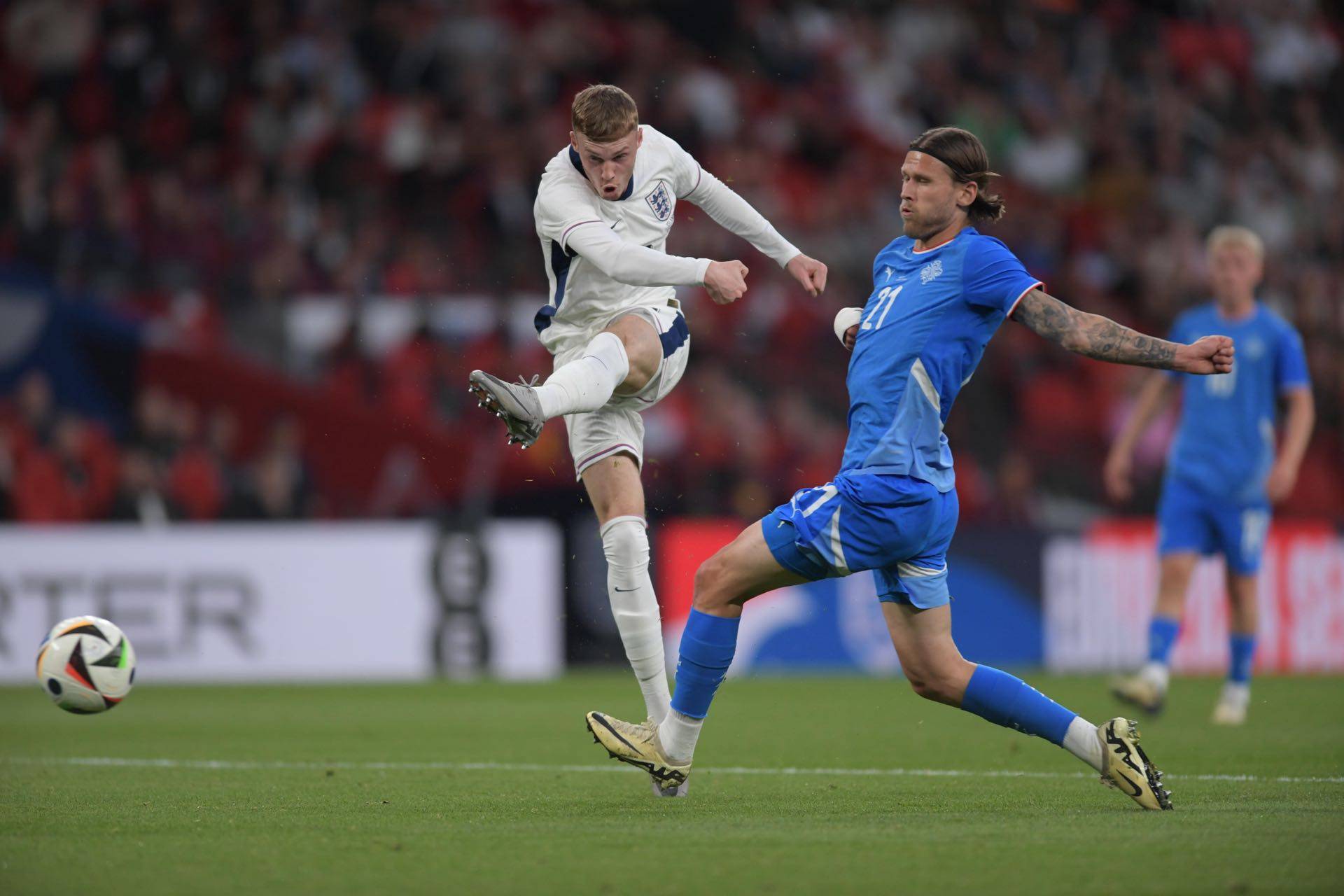 热刺客场大胜，晋级英格兰杯四强