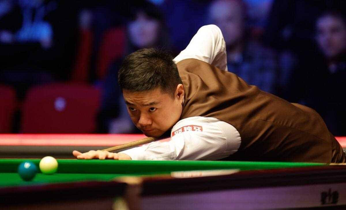 头号球星在国际赛事中发挥出色，赢得掌声