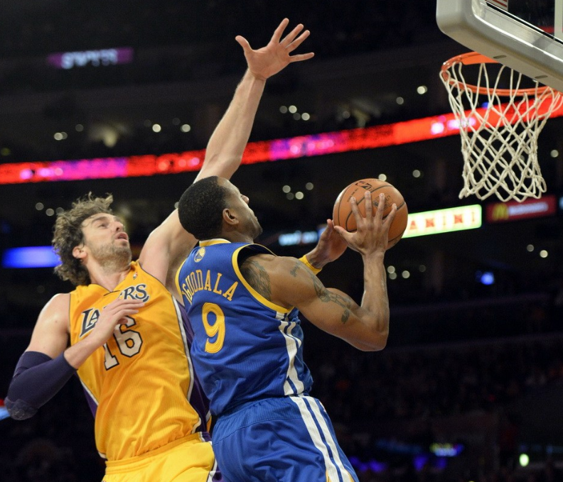 关于球队新赛季补强成功，球迷期待更上一层楼的信息