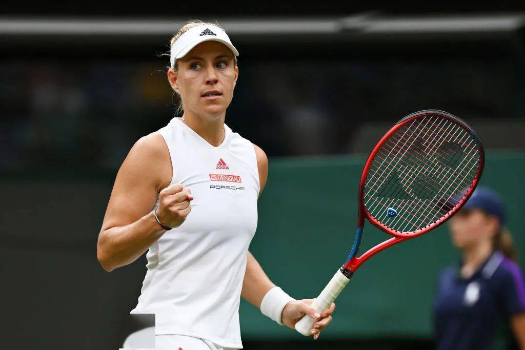 阿扎伦卡爆冷击败法国队，回归赛场引爆全场！的简单介绍