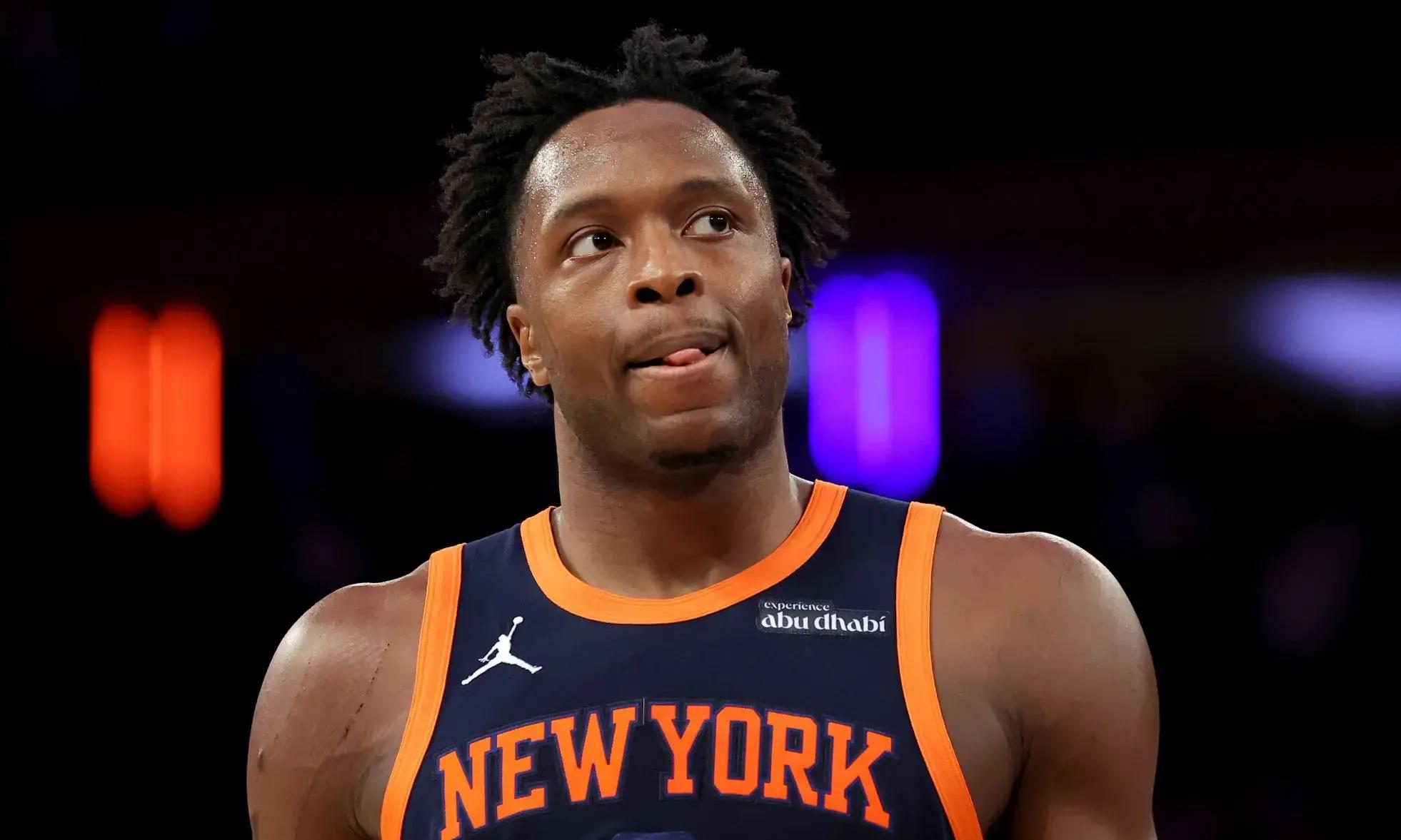 包含西亚卡姆重返赛场，比赛规则变更首场状态出色，日本队观众沸腾！观众掌声雷动的词条