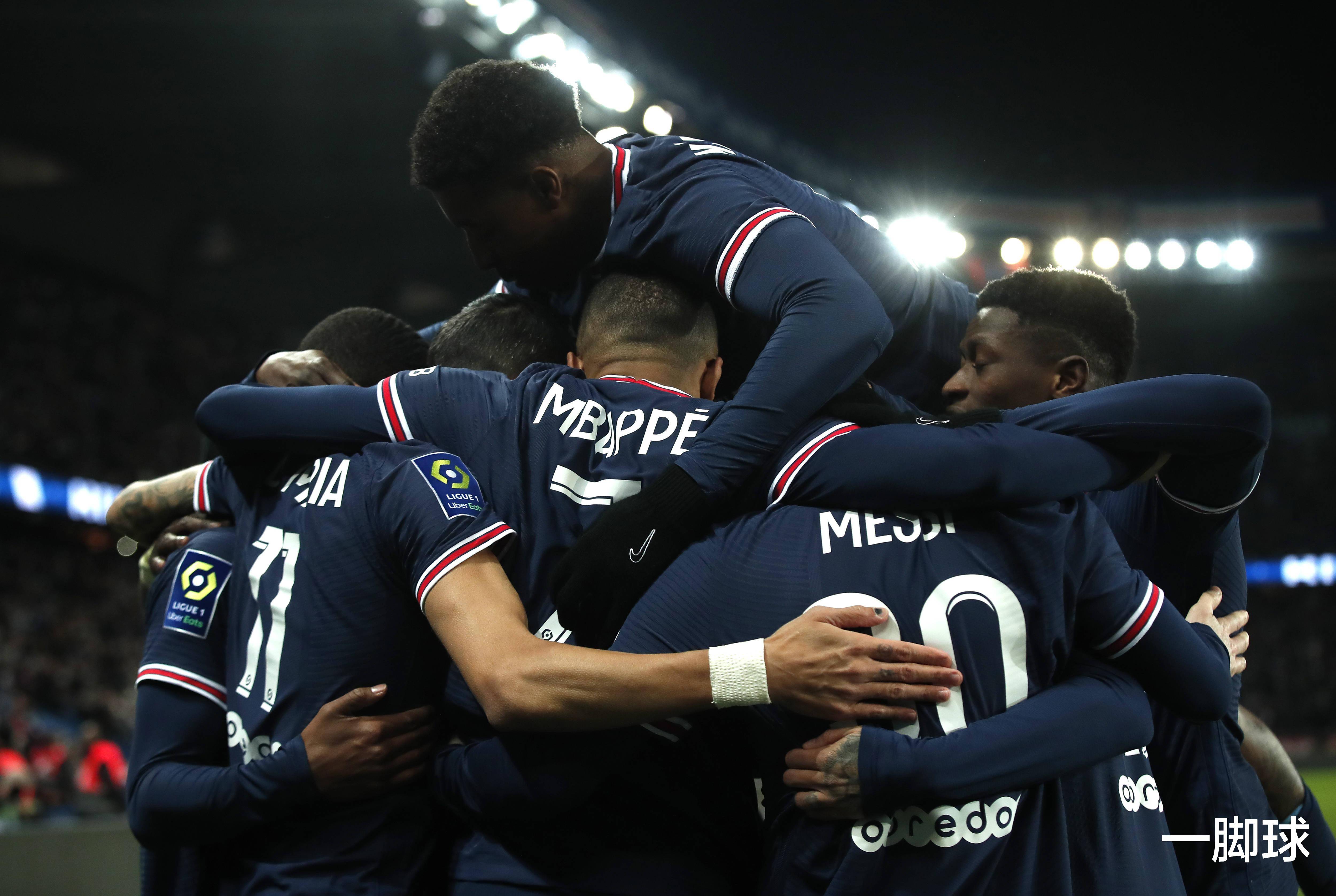 辛纳复出首秀出彩，北京国安主场鏖战巴黎圣日耳曼，豪取8连胜的简单介绍